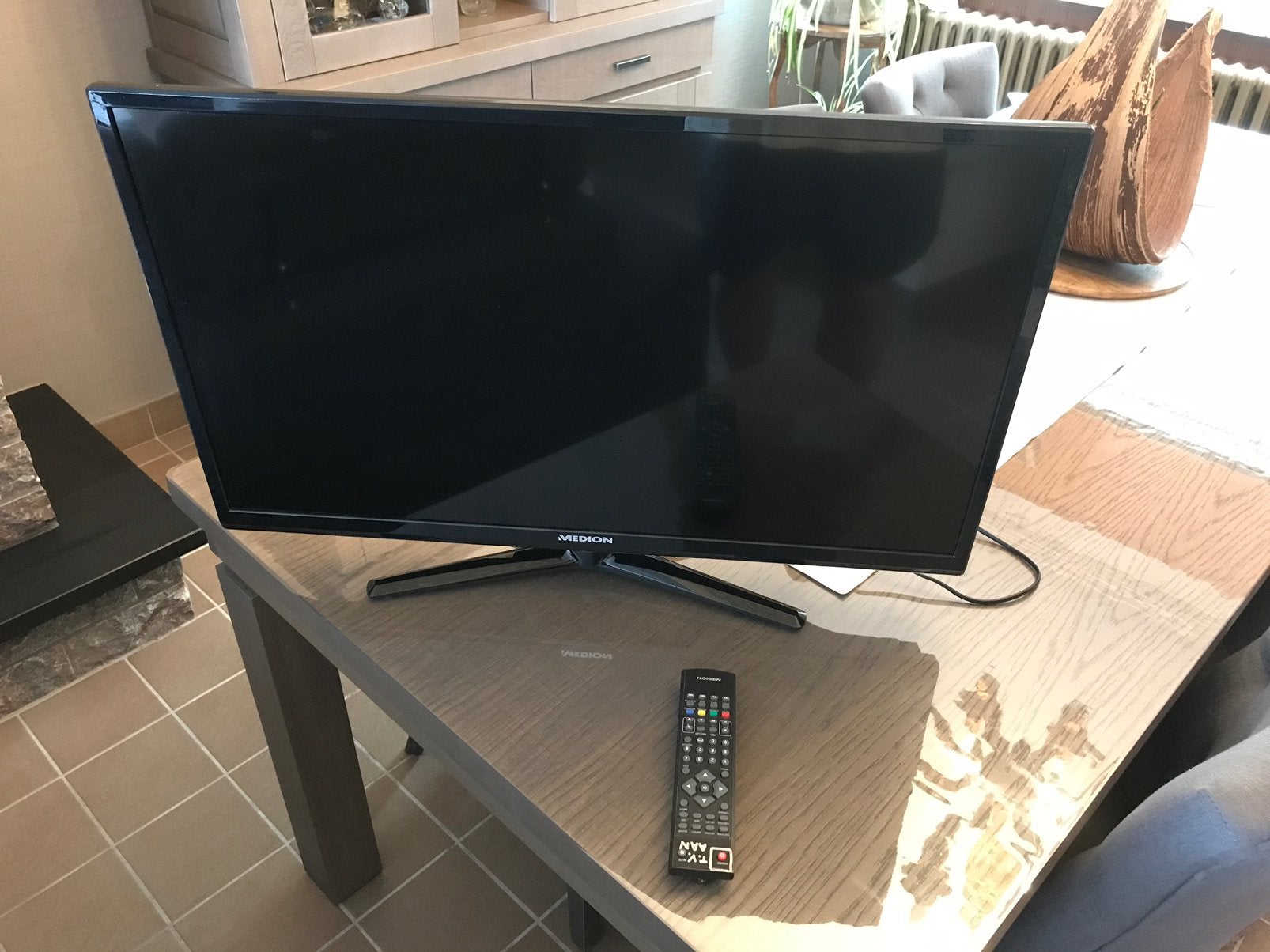 Medion tv, Ophalen, Zo goed als nieuw