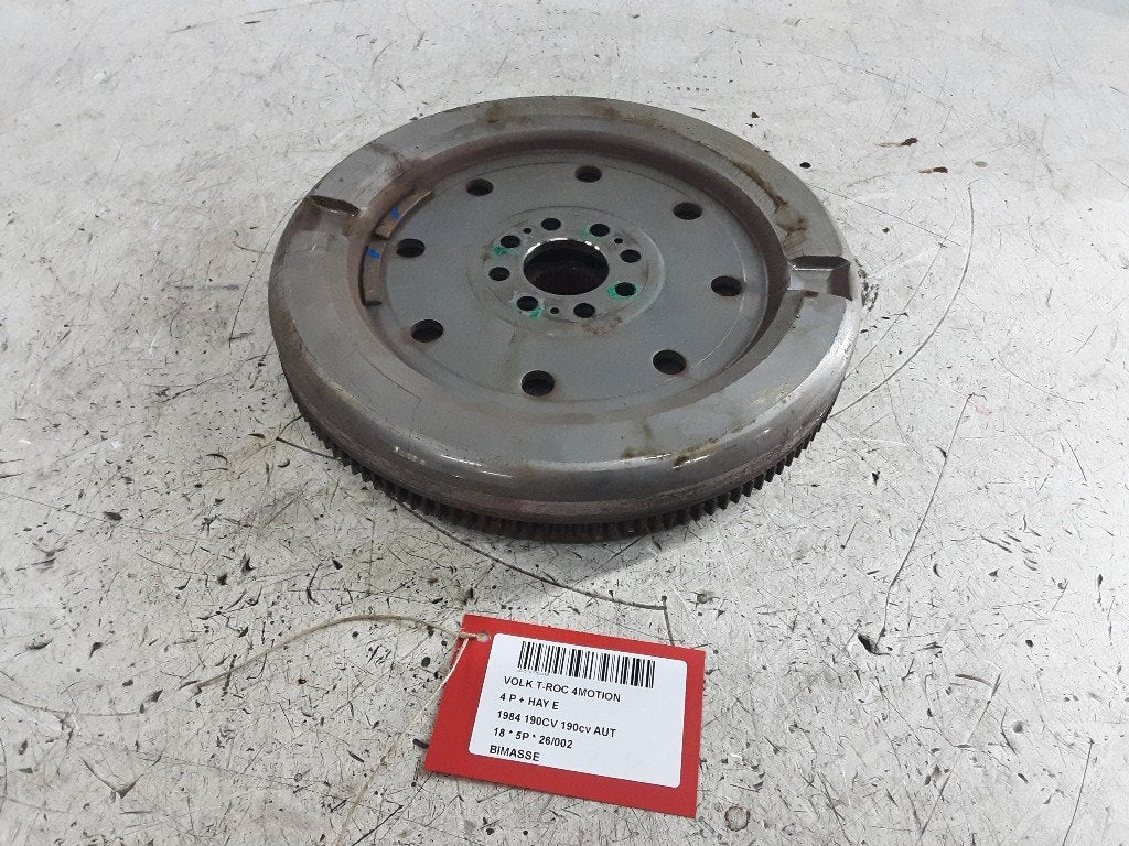 VOLANT MOTEUR BI-MASSE Volkswagen T-Roc I (06K105266AC), Volkswagen, Mevr. I. Hauben, Utilisé, Rue de l'Espoir 34 34
4030  GRIVEGNÉE, BE