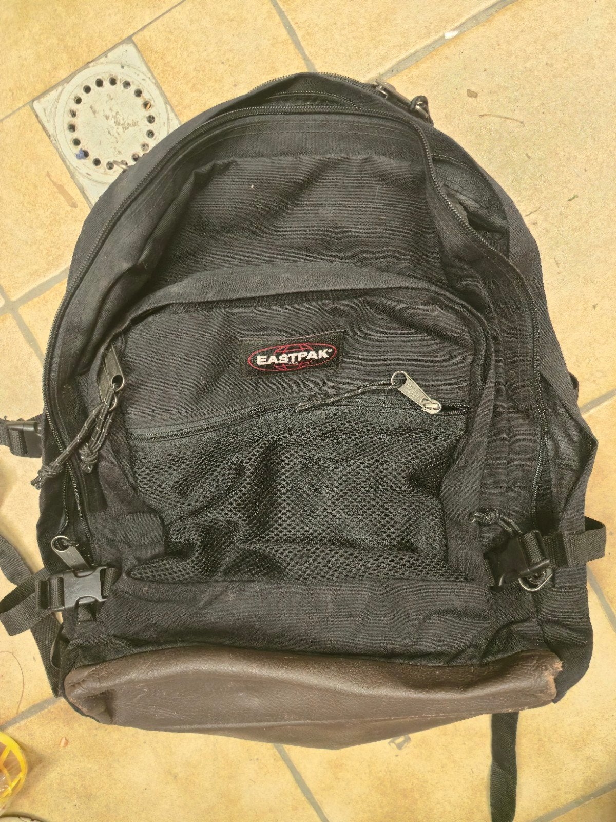 sac Eastpak, Enlèvement, Utilisé, Noir, Sac à dos