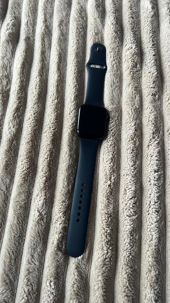 Apple Watch SE 44mm, Neuf, Étanche, IOS, Enlèvement