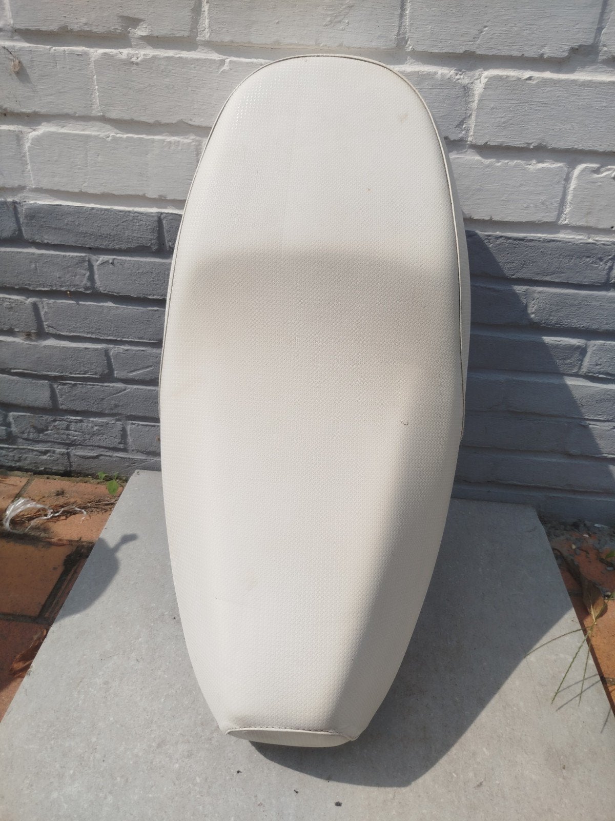 wit zadel MBK booster oud model, Ophalen of Verzenden, Zadel