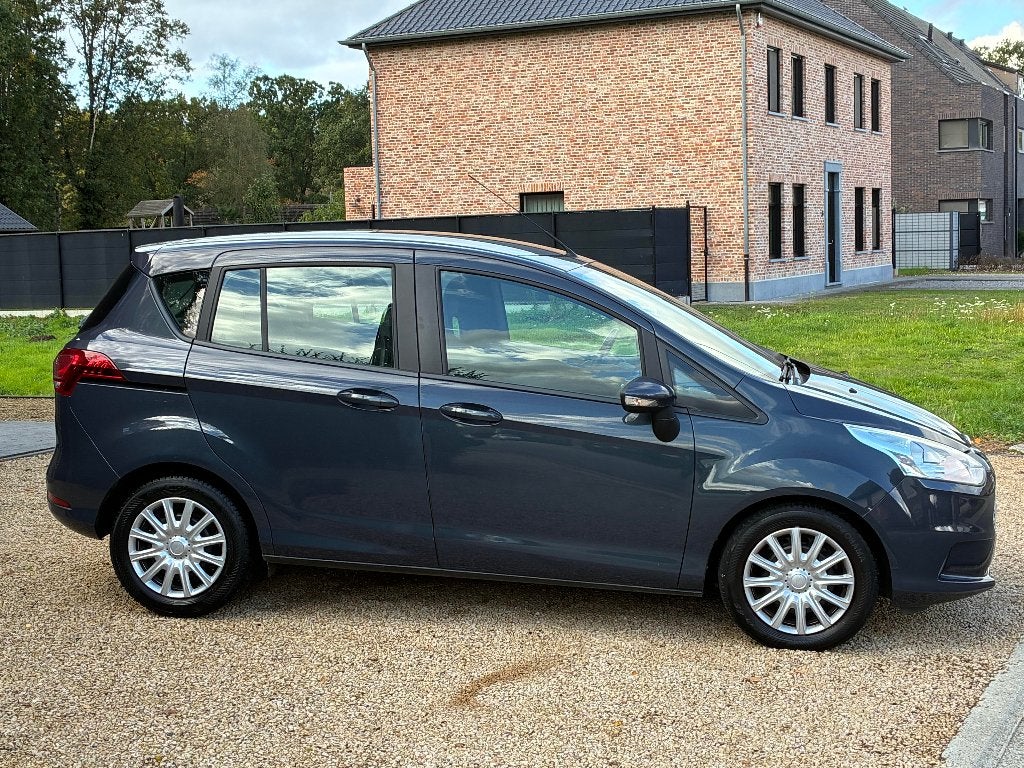 Ford B-max in heel mooie staat., Auto's, Voorwielaandrijving, Stof, Zwart, B-Max