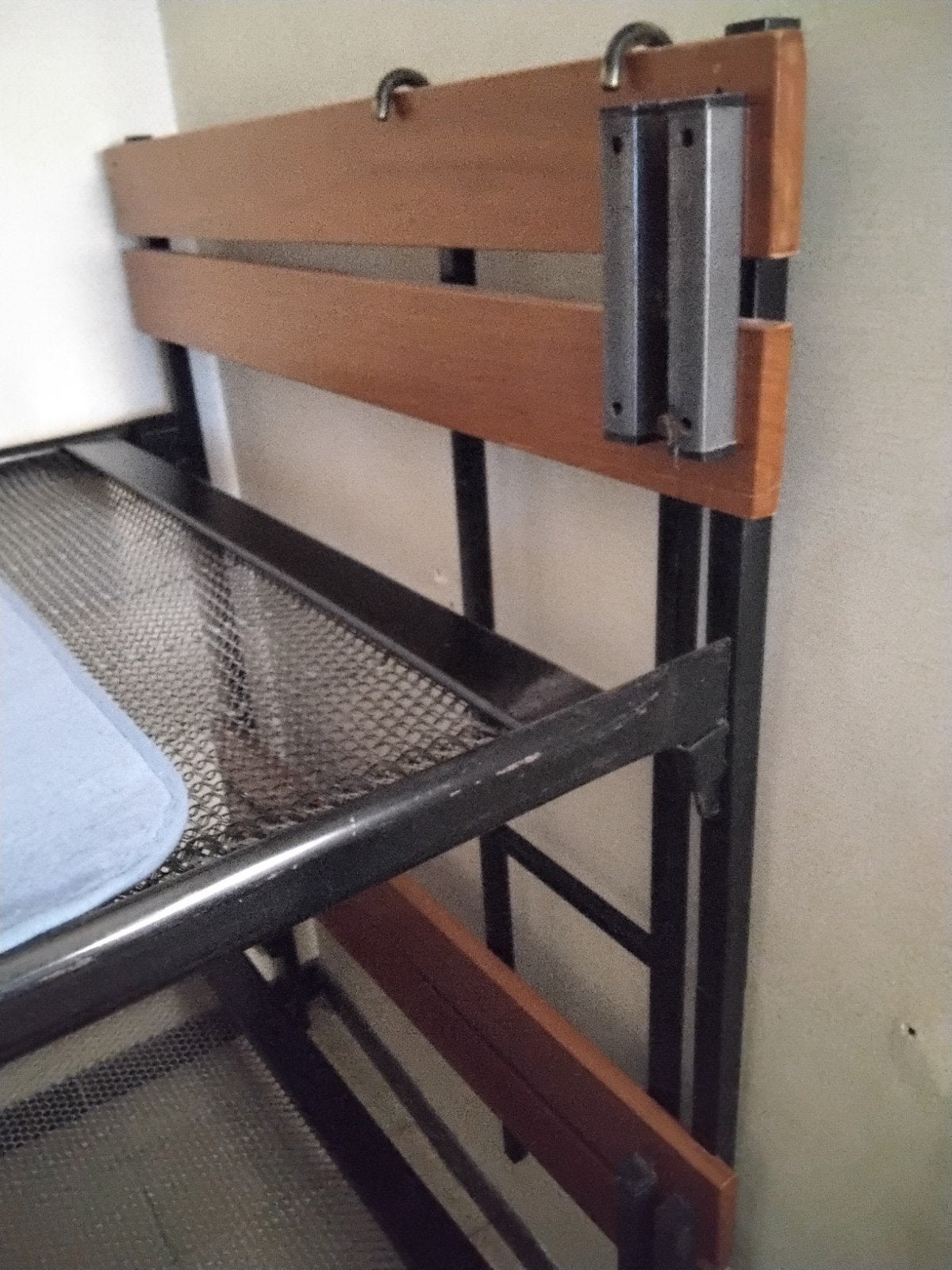 stapelbed, Ophalen, Stapelbed