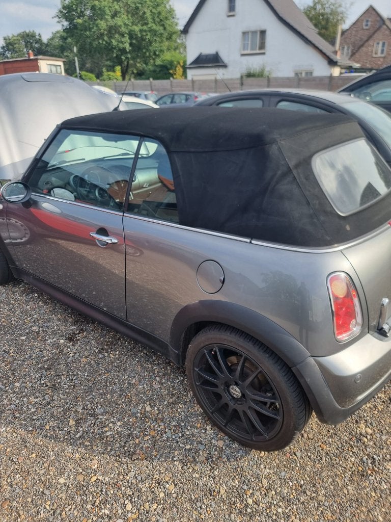 Mini Cooper S Cabrio  2004, Auto's, Voorwielaandrijving, Zwart, 4 cilinders, Cabriolet