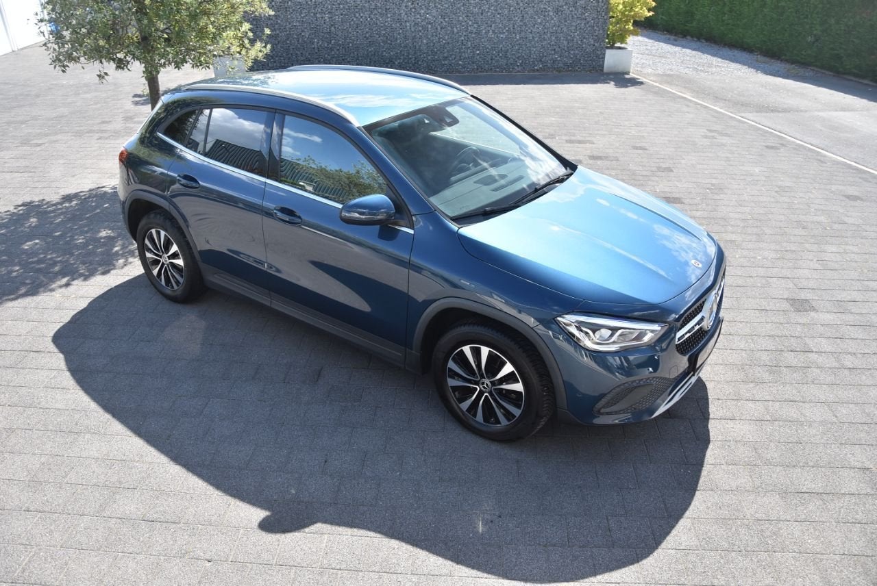 Mercedes-Benz GLA 180 1.3 i 136 Autom/Navi/Dab+/Cam/Led/Zete, Autos, Mercedes-Benz, 100 kW, 1332 cm³, Achat, Euro 6