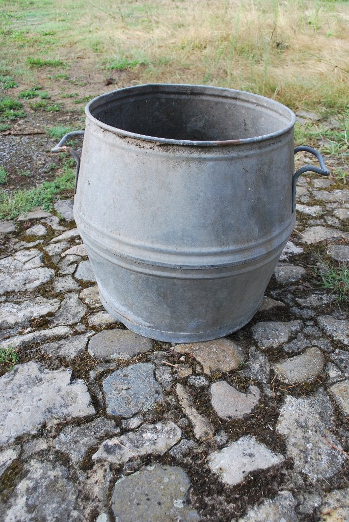 oud zinken vat, Ophalen