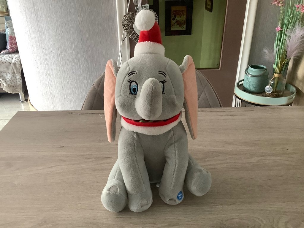 Disney Dumbo Kerst pluche character (Geluid) (32 cm), Disney, Ophalen of Verzenden, Middelgroot (20 tot 80 cm), Meerkleurig