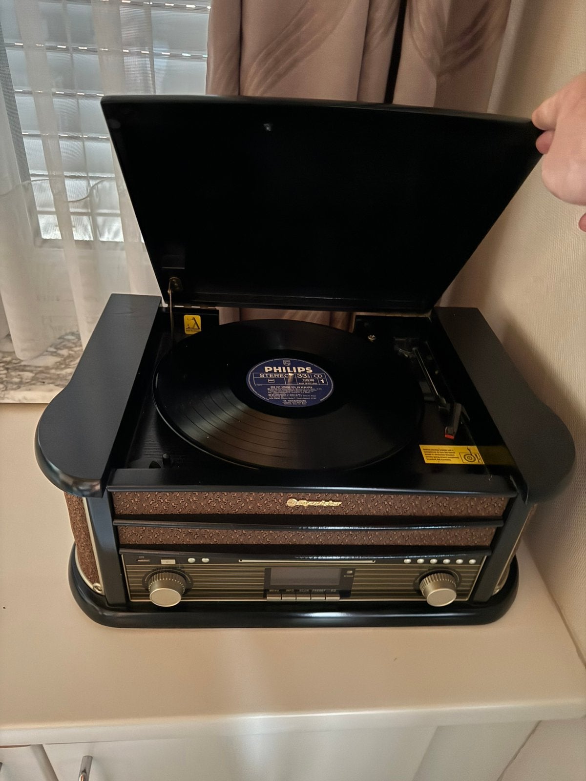 Platen speler en radio, Audio, Tv en Foto, Platenspelers, Ophalen, Zo goed als nieuw