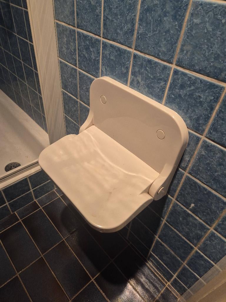 Siege salle de bain rabattable, Maison & Meubles, Enlèvement, Comme neuf, 100 à 150 cm, Autres types