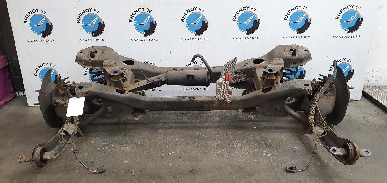 FORD FOCUS 2.0-16V TITANIUM OPHANGING ACHTER COMPLEET 2008, Enlèvement ou Envoi, Utilisé, ARN reconnu