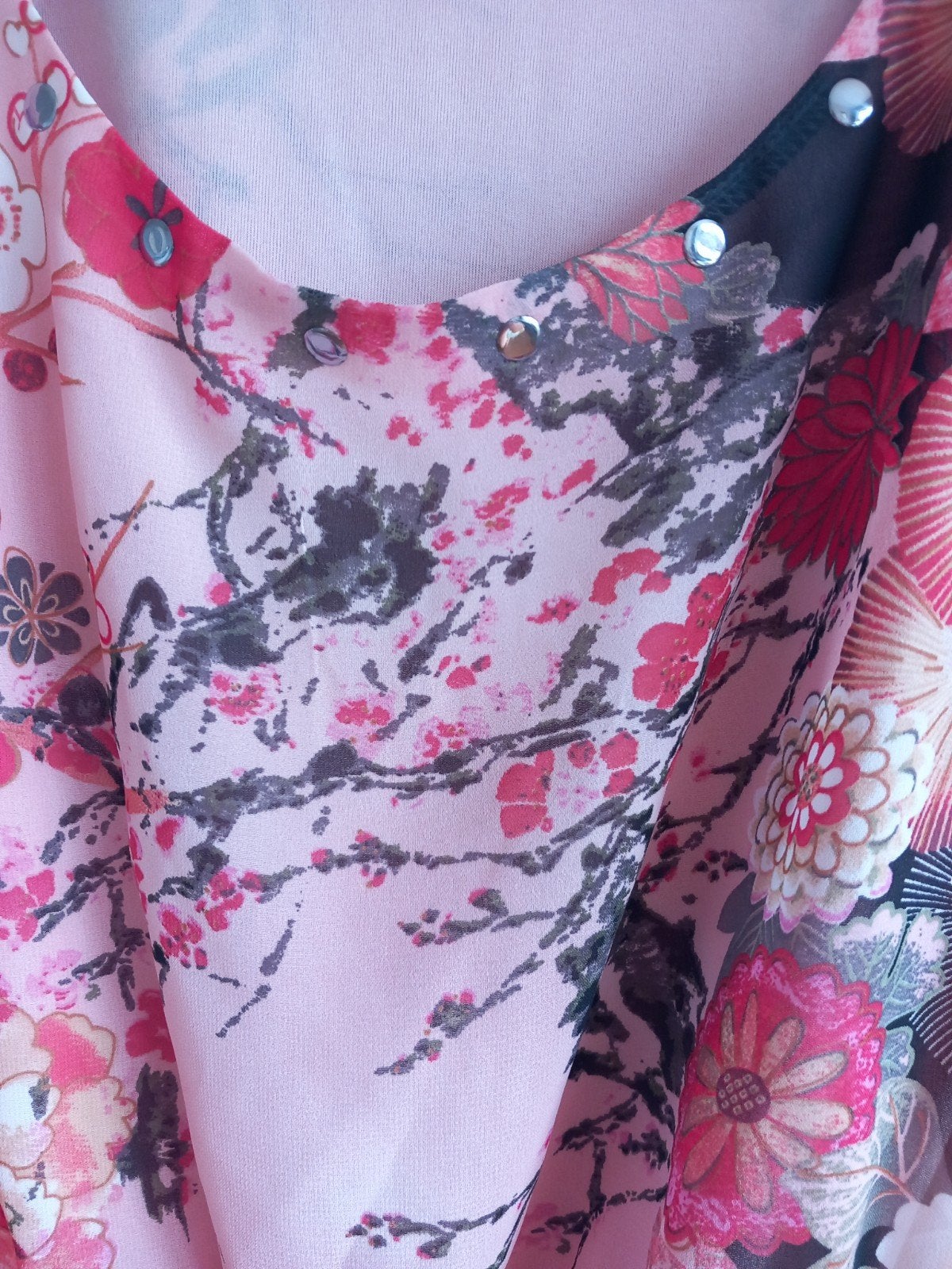 Jurk met bloemenprint, licht voor de zomer. Maat 46, Kleding | Dames, Badmode en Zwemkleding, Ophalen of Verzenden