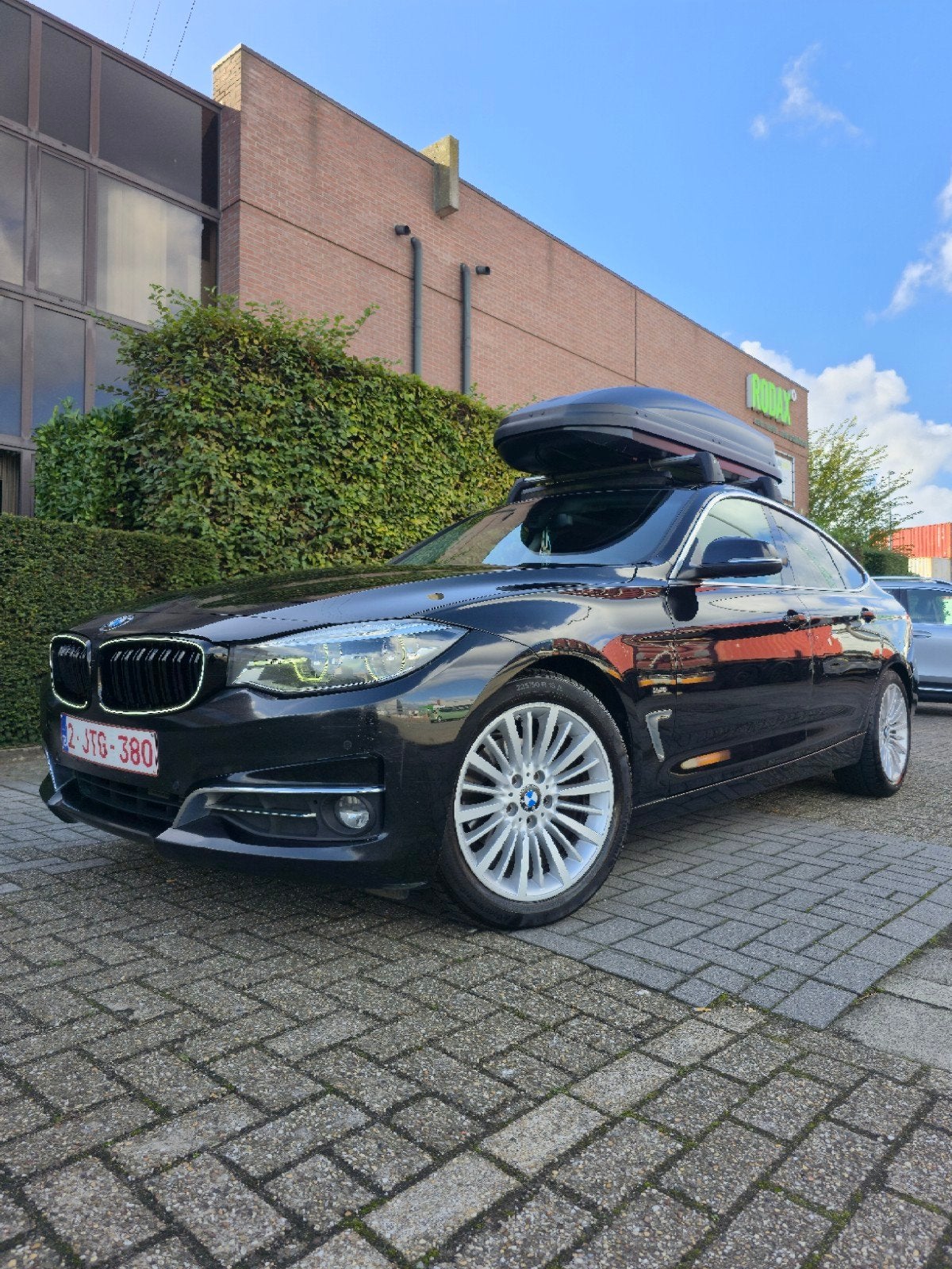 Bmw Grand Turismo - Luxury - euro 6
BMW 318d Gran Turismo –, Autos, Euro 6, Boîte manuelle, Noir, 5 portes