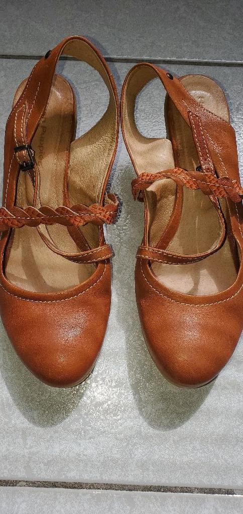 Hush Puppies dames schoenen maat 40., Enlèvement ou Envoi, Comme neuf, Brun, Sandales et Mûles