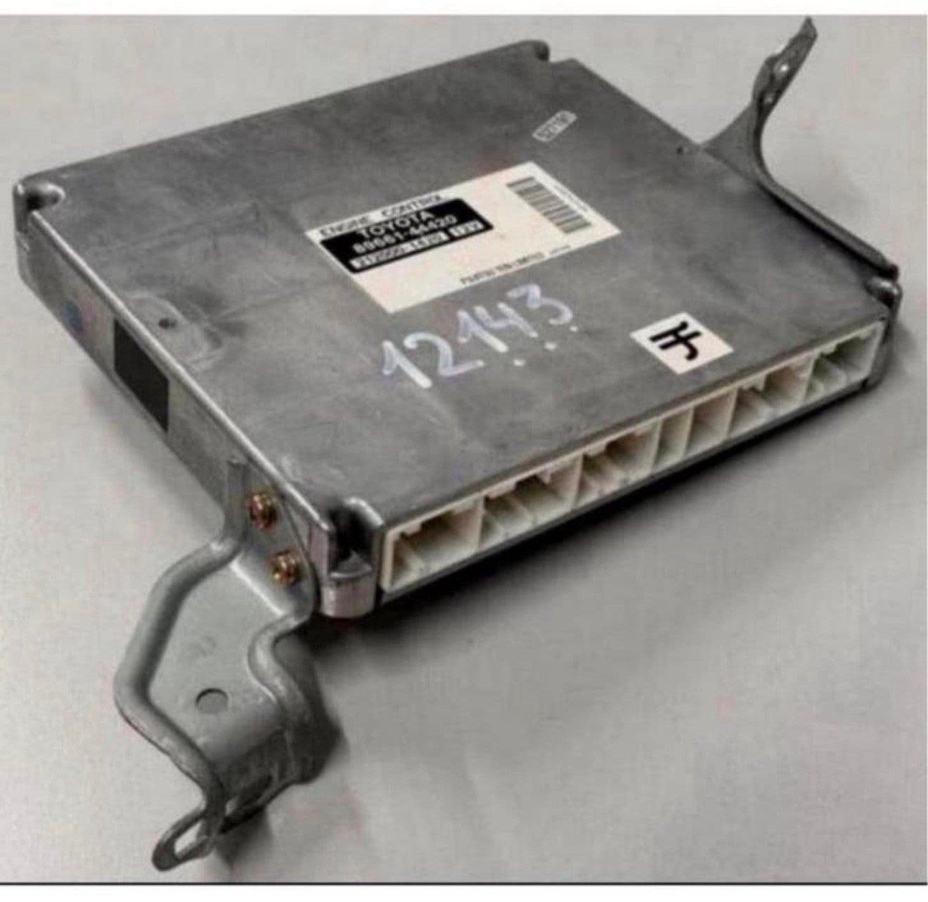 ECU Toyota Avensis Verso + codes 8966144420 2120001420 OEM, Enlèvement ou Envoi, Utilisé, Toyota