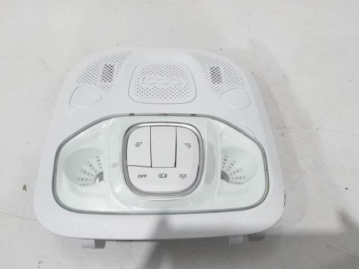Eclairage intérieur avant d'un Fiat 500X, -, 3 mois de garantie, Utilisé, Fiat