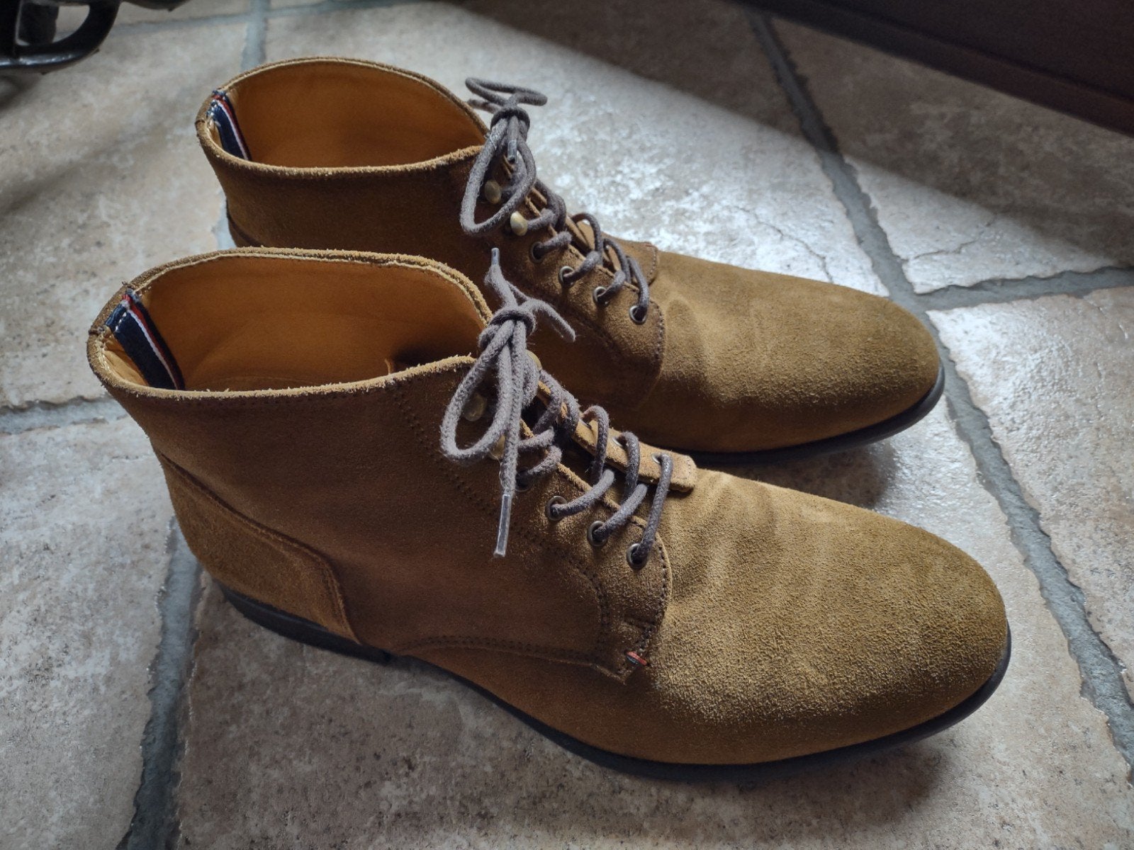 Tommy Hilfiger suède boots maat 42, Enlèvement ou Envoi, Bottes