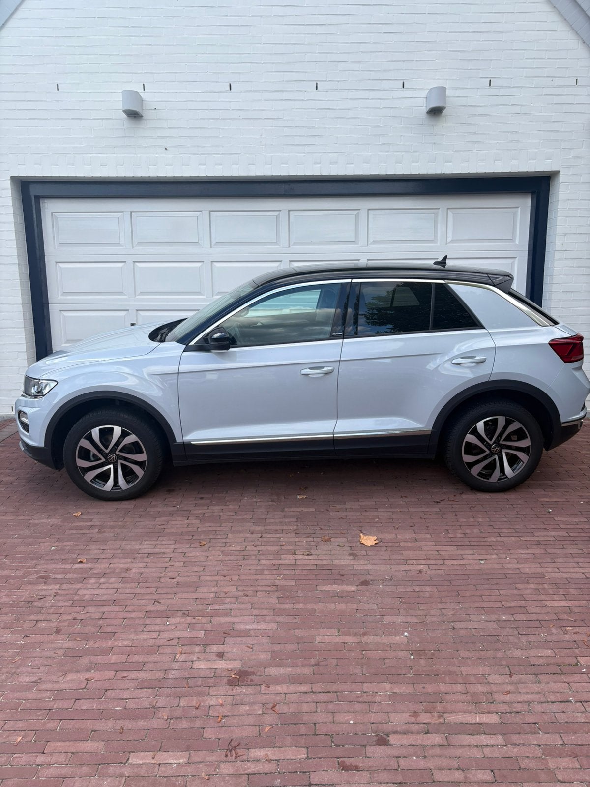 Vw T-Roc 1500 benz Active standverwarming navi camera, Auto's, Stof, 1498 cc, 4 cilinders, Wit