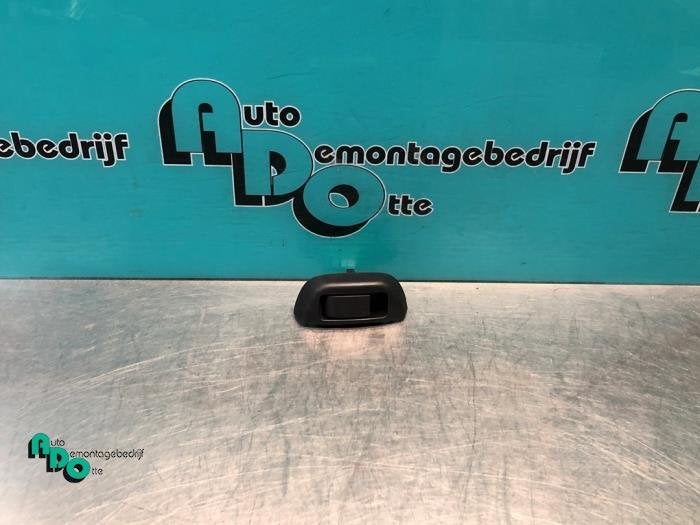 Commutateur vitre électrique d'un Citroen C1 (C1 08-), -, 3 mois de garantie, Utilisé, -