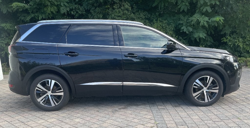 Peugeot 5008 II GT Line + trekhaak, Auto's, Dealer onderhouden, 1199 cc, 1505 kg, Leder en Stof