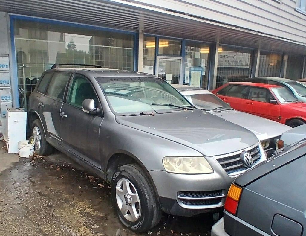 Volkswagen touareg r5 2.5tdi 2004 utilitaire, Auto's, 2500 cc, 4 deurs, Stof, Zwart