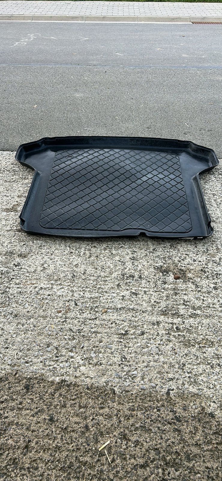 Tapis de coffre Audi Q4 etron et etron sportback, Auto diversen, Ophalen, Zo goed als nieuw