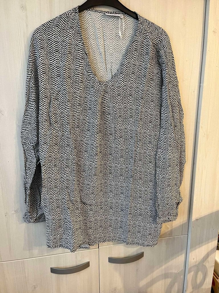 blouse fransa 50 nooit gedragen zwart wit, Kleding | Dames, Grote Maten, Fransa, Ophalen of Verzenden, Zo goed als nieuw, Blouse of Tuniek