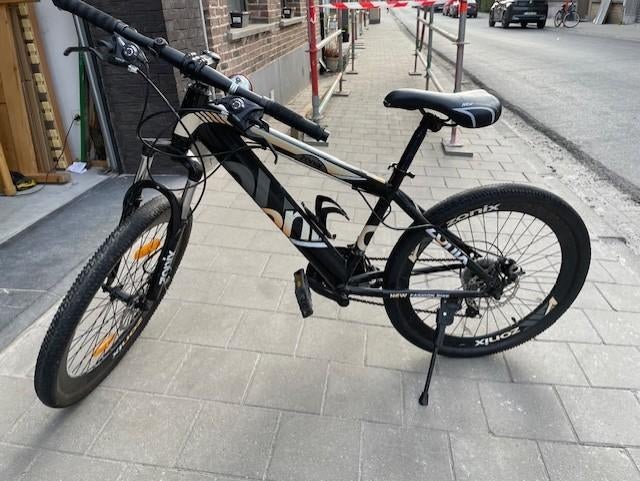 jongensfiets Zonix, Fietsen en Brommers, Ophalen, Zo goed als nieuw