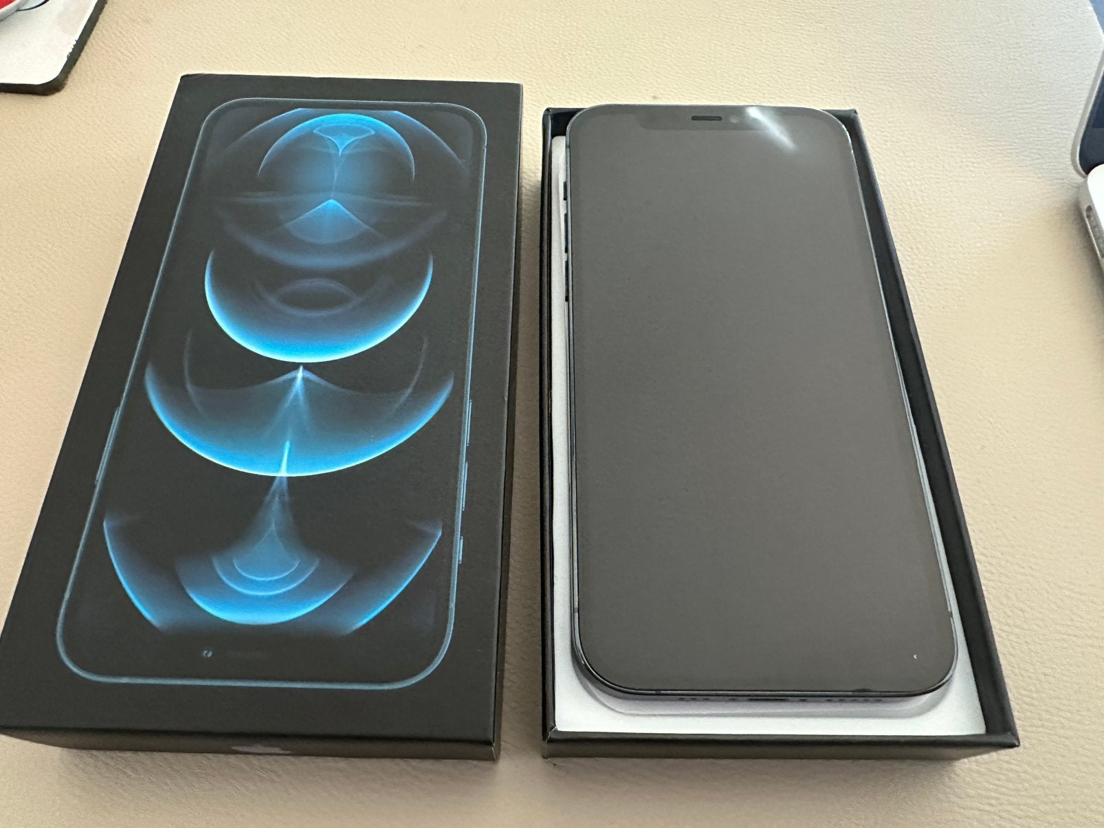 Apple iPhone 12 Pro - 77% batterij, Telecommunicatie, Blauw, 77 %, Zonder simlock, Zonder abonnement
