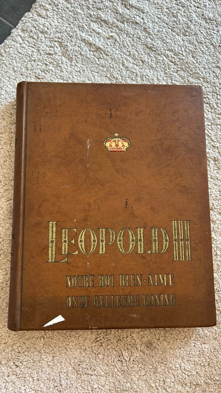 Boek Leopold |||: onze geliefde koning., Enlèvement ou Envoi
