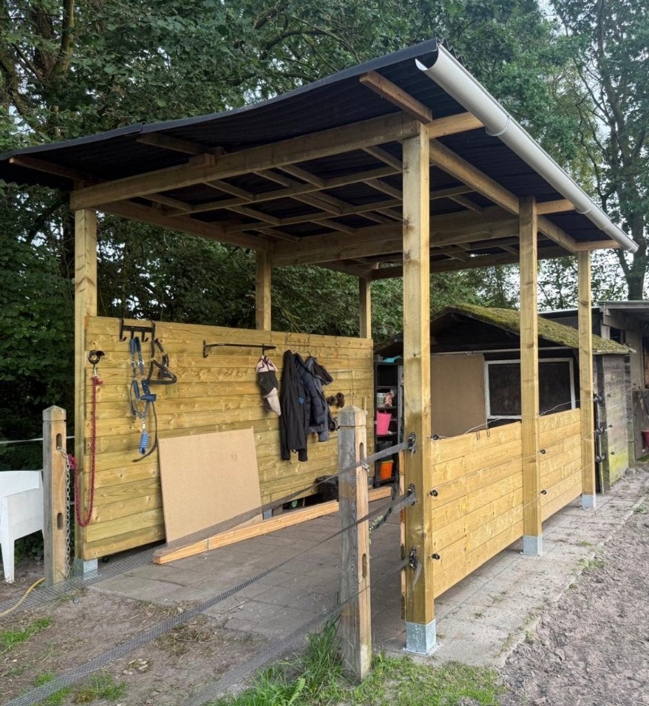 stal paarden / carport, Dieren en Toebehoren, Paarden