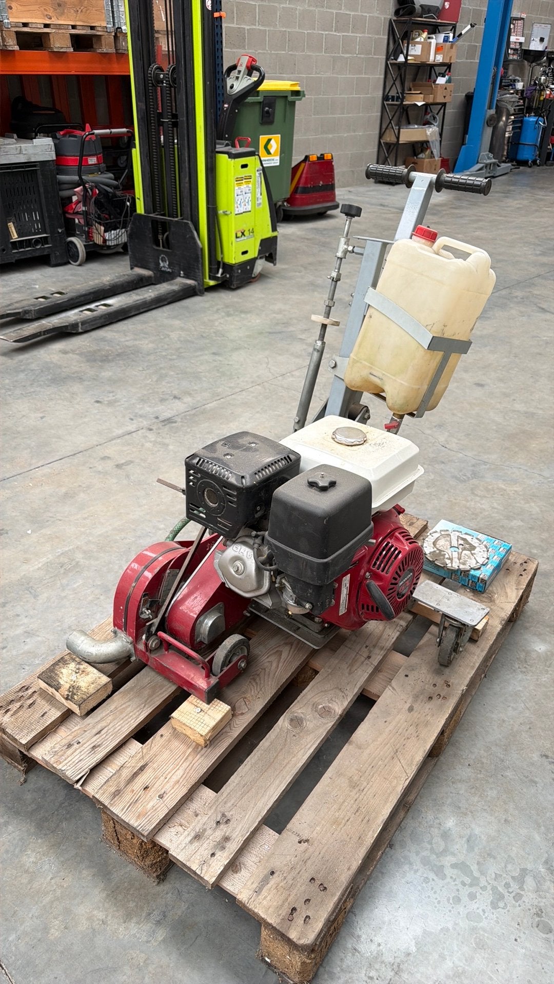 Professionele vloerzaag / betonzaag DiaKat RK-10  – 9,6 kW, Doe-het-zelf en Bouw, Ophalen, Zo goed als nieuw, Benzinemotor