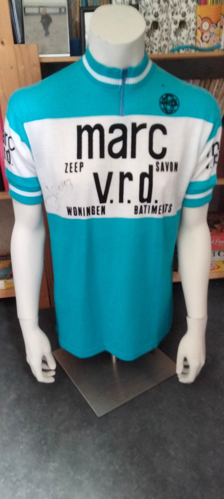 Retro wiellershirt, Ophalen