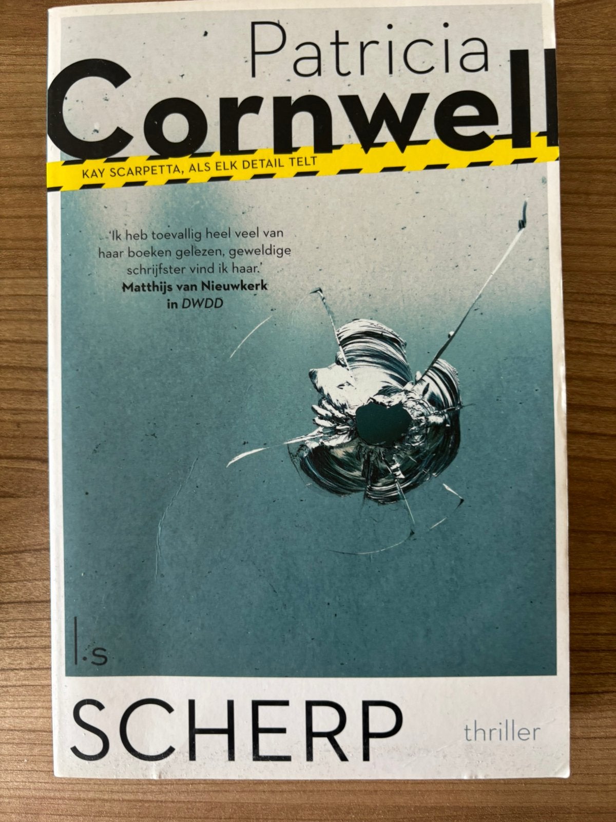 Patricia Cornwell - Scherp (Special Mediahuis 2019), Enlèvement ou Envoi, Patricia Cornwell