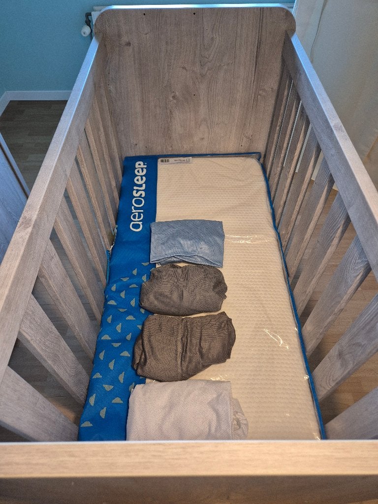 Baby ledikant, Ophalen, Zo goed als nieuw, Ledikant