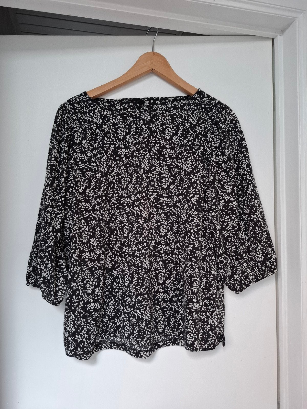 Damesblouse met zwart/wit design en3 kwartmouwen, Ophalen, Wit