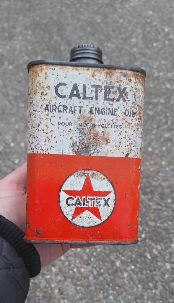 Vintage Caltex Aircraft Engine Oil blik, verzamelobject️., Ophalen of Verzenden, Gebruikt, Verpakking