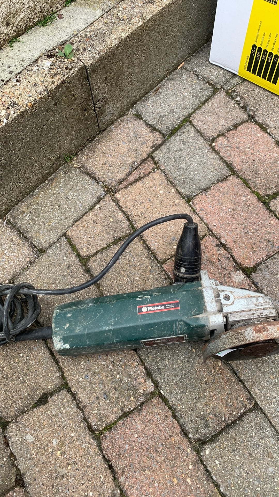 Rectifieuse, Enlèvement, Utilisé, Moins de 600 watts