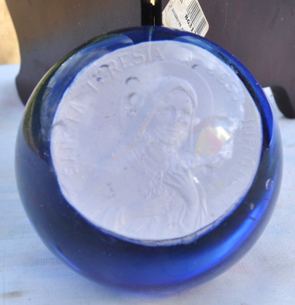 sulfure religieux sainte Thérèse sur fond bleu, Enlèvement ou Envoi