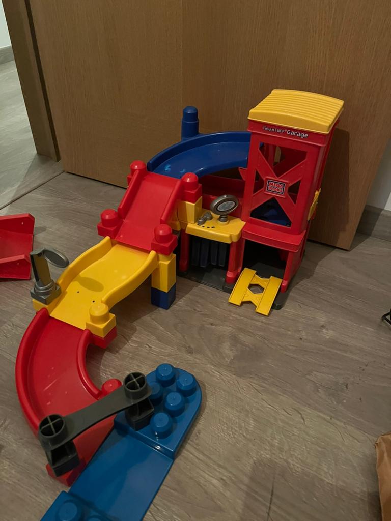 Mega blocks garage car wasche vrachtwagen met auto en boot, Kinderen en Baby's, Speelgoed | Fisher-Price, Ophalen, Zo goed als nieuw