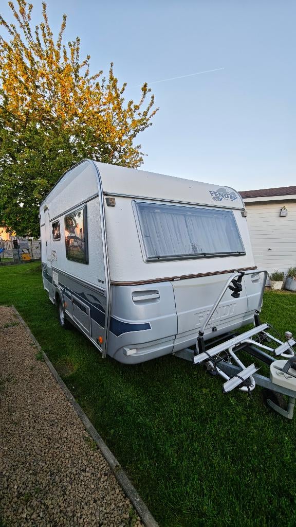 Caravan, Caravans en Kamperen, Caravans, Particulier, tot en met 3, 750 - 1000 kg, Standaardzit, Fendt, Omvormbare zithoek, 4 tot 5 meter