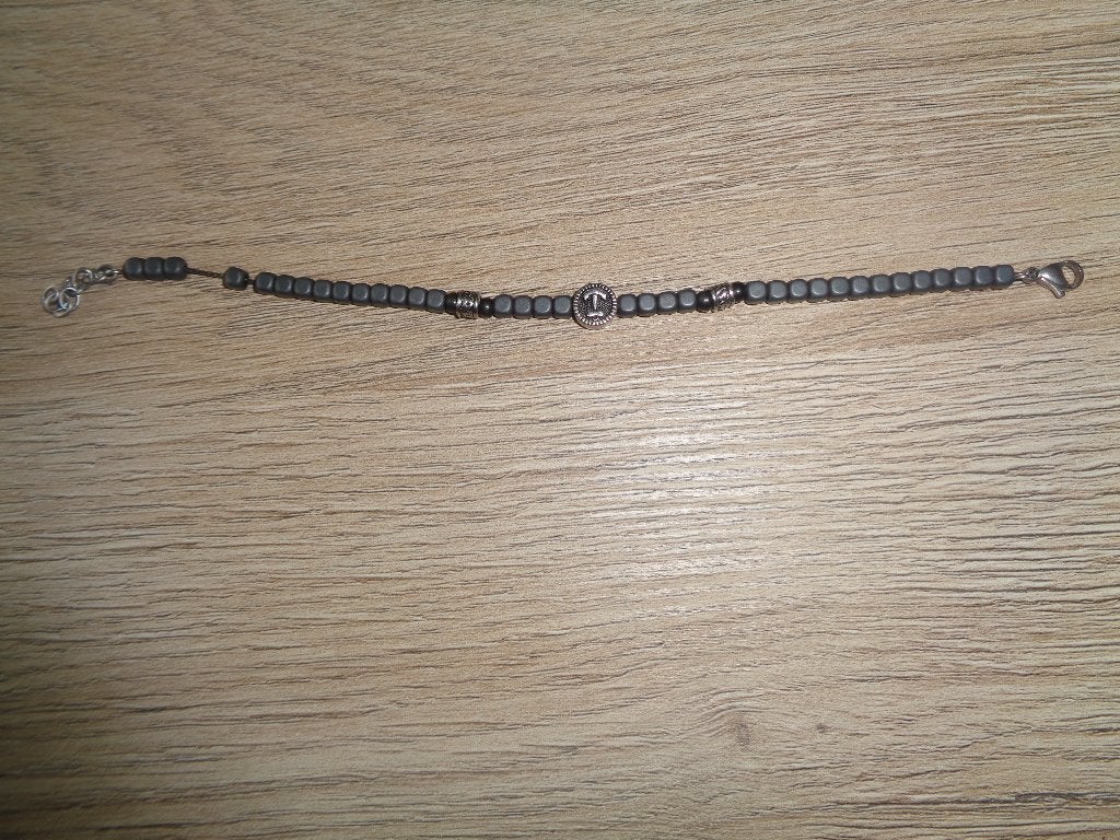 1 mooie heren armband, Enlèvement ou Envoi, Comme neuf, Gris, Autres matériaux