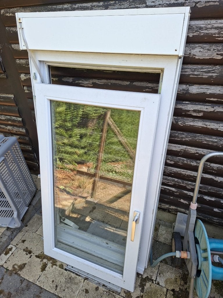 Raam met rolluik, Ophalen, Gebruikt, Minder dan 100 cm, Wit