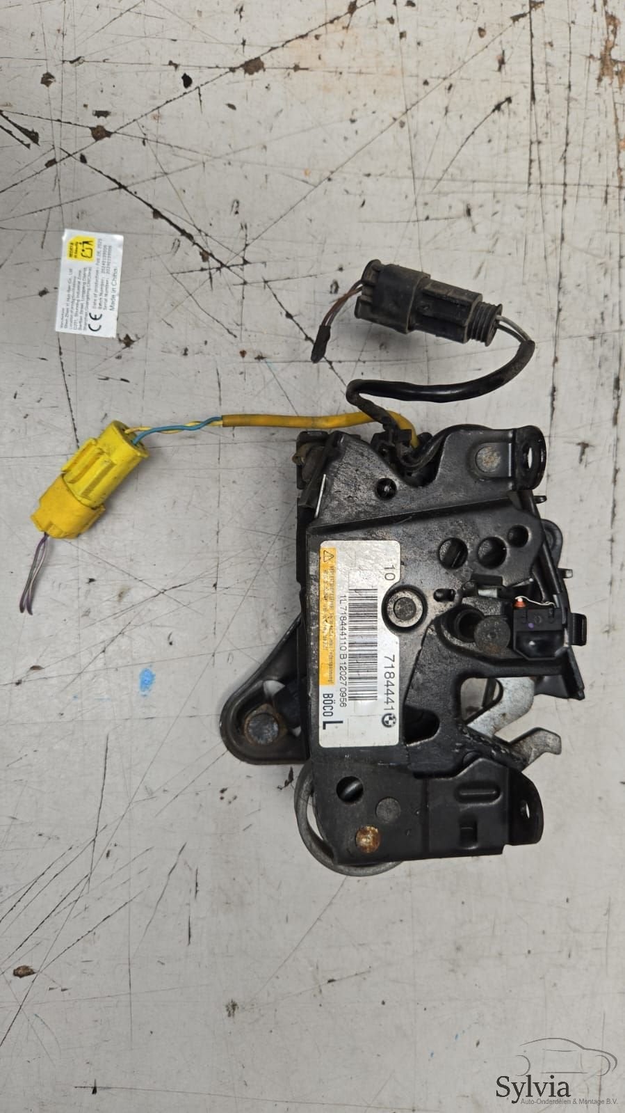 Motorkap slot actief links BMW 5 / 6 / 7 / Z4 serie F01 F02, Gebruikt, -, -, Ophalen of Verzenden