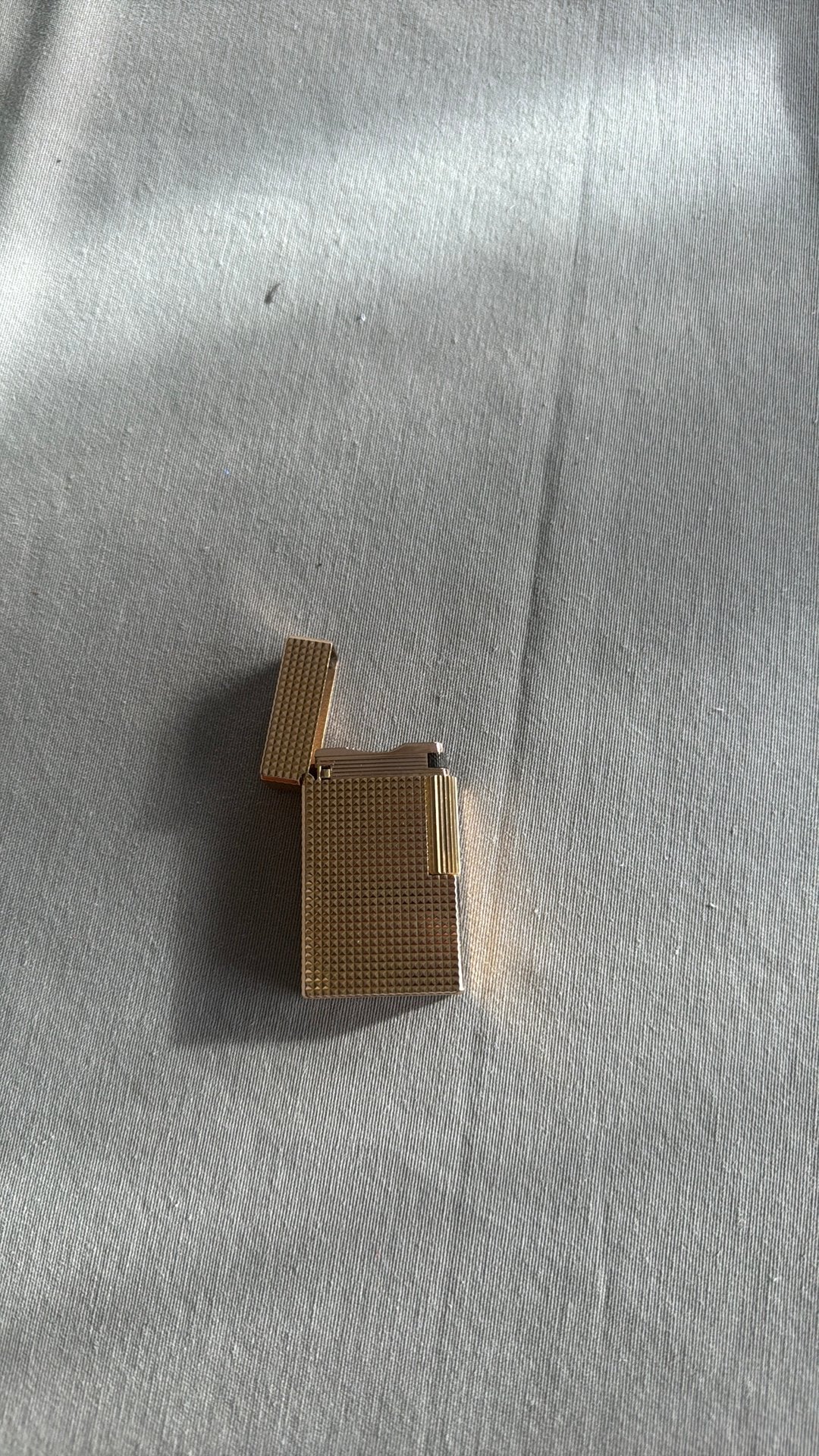 Dupont gouden aansteker ( geen massief goud ), Gebruikt, 1 bedel, Goud, Ophalen
