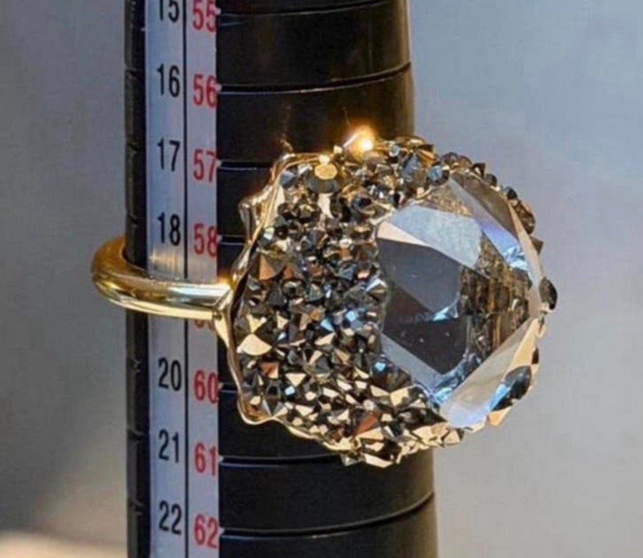 Prachtige unieke Swarovski ring maat 18,75mm (59 EU), Handtassen en Accessoires, Ringen, Ophalen of Verzenden, 18 tot 19, Dame