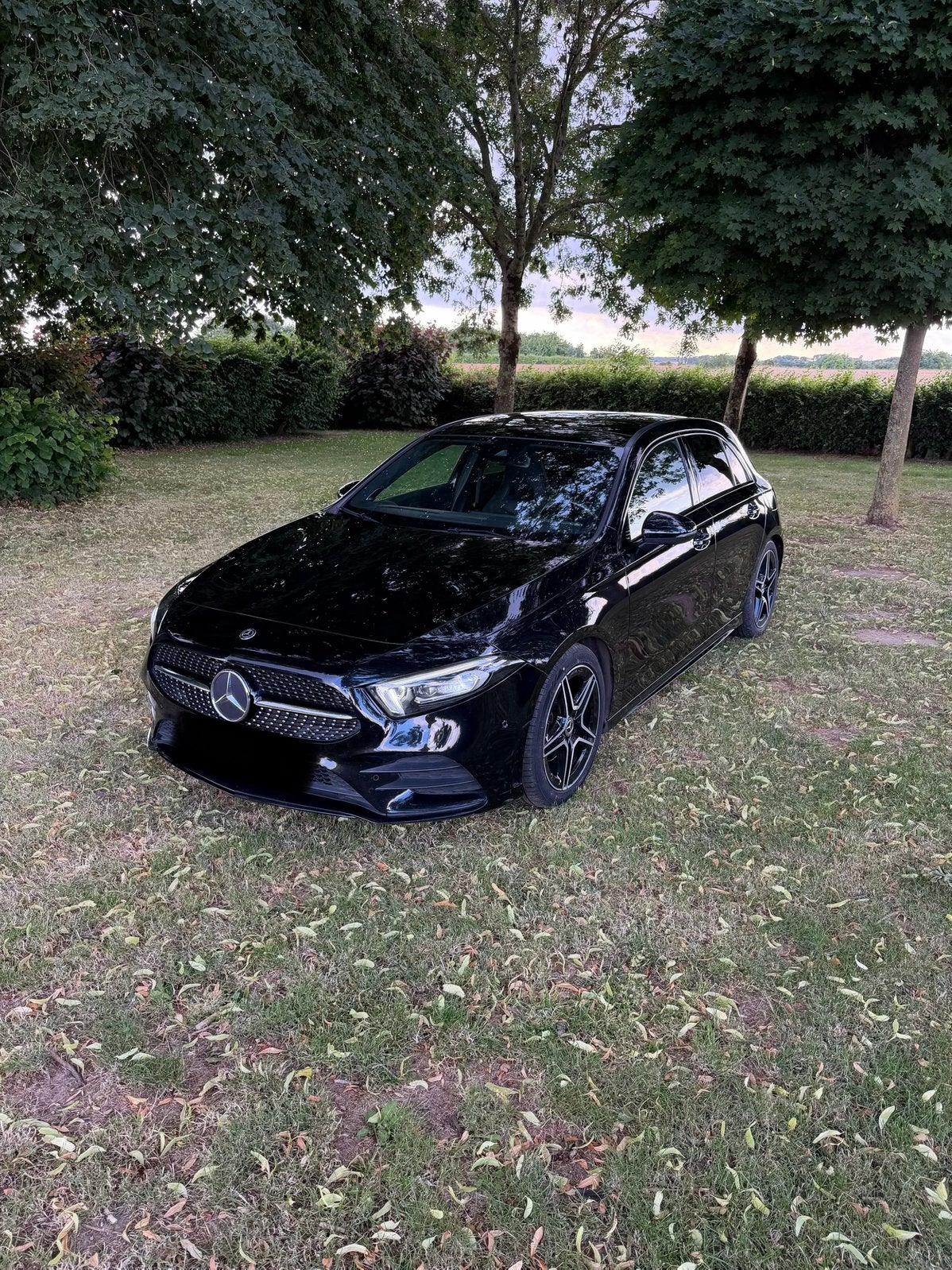 Mercedes A200 Klaar voor registratie. Volledige opvolging., Auto's, Voorwielaandrijving, 4 cilinders, Zwart, 5 deurs