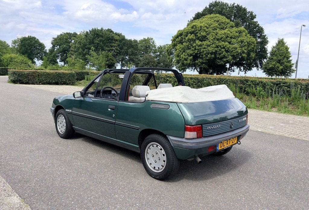 205 Roland Garros 1.4 Tellerrapport en Nieuwe APK., Auto's, Voorwielaandrijving, 4 zetels, 1360 cc, 4 cilinders