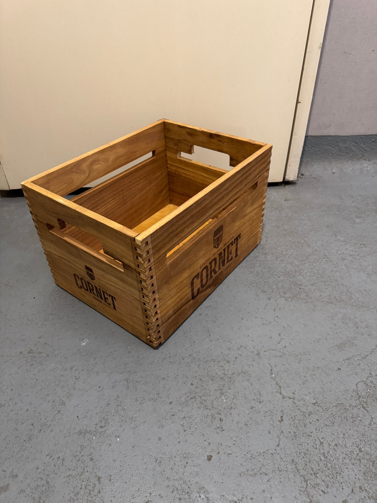 Coffret en bois Cornet, Enlèvement, Utilisé