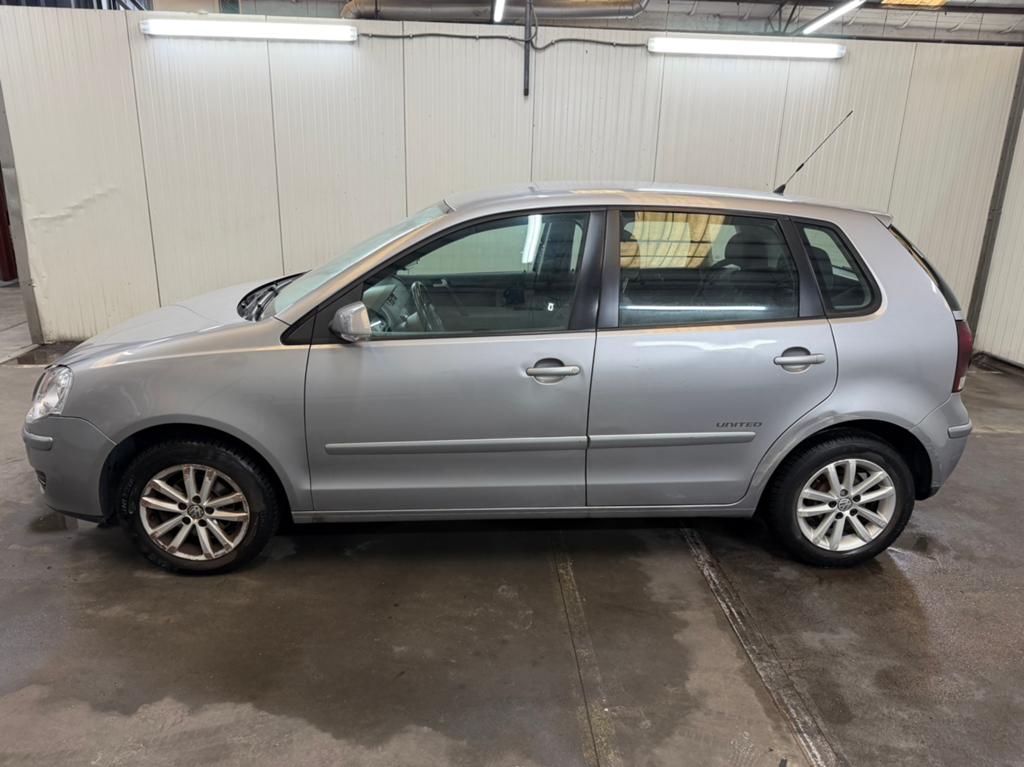VW Polo 1.4i 16v 2009 160000KM AUTOMATIC, Autos, Achat, Vitres électriques, Entreprise, 5 portes