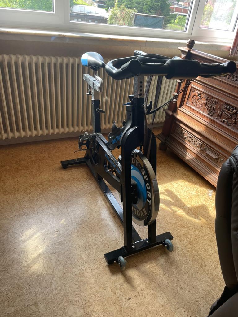 Spinningbike, Sport en Fitness, Fitnessapparatuur, Ophalen, Gebruikt, Spinningfiets, Metaal